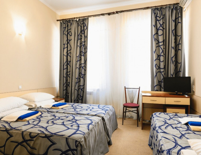 Стандарт + трехместный (корп.1) - Алушта